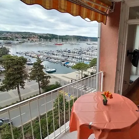 Apartman Gorgeous Sea View Mi1